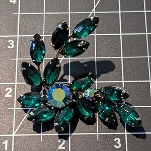 Elegant Green Crystal Brooch